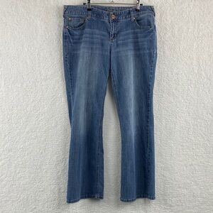 Maurices Women’s / Junior Size 13/14 Bootcut Denim Jeans.